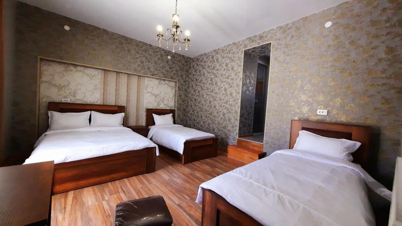 Hotel Sky Star Kazbegi Esterno foto